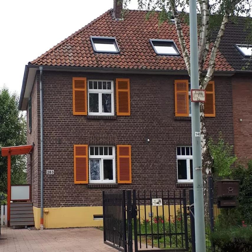 Helles Dachgeschoss-Appartement Krefeld Habitación foto